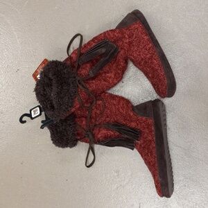 The original MUKLUKS SLIPPER BOOTS